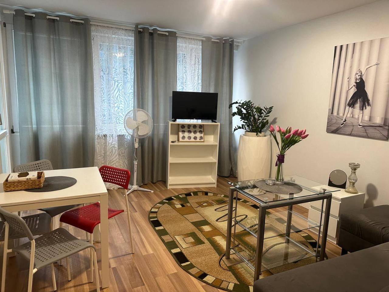 5Centrum Stanislawa Moniuszki10 Wi-Fi 1Gb Sek 华沙 外观 照片